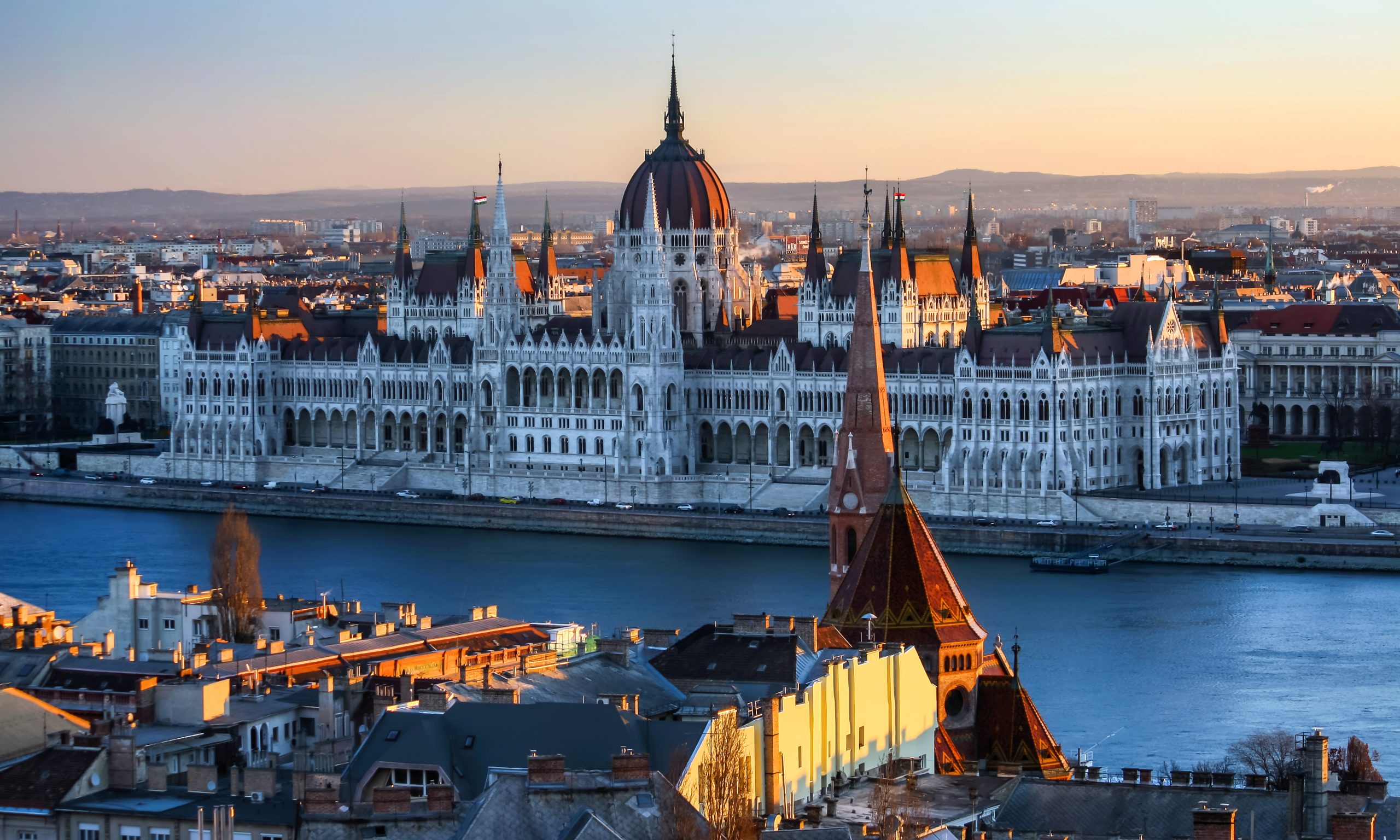 Budapest_Hungarian_Parliament_(31363963556)